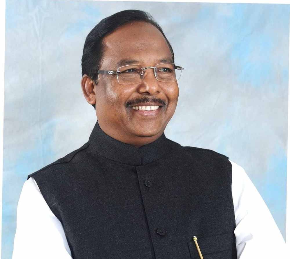 छात्रावास अधीक्षकों की पदस्थापना में पूर्ण पारदर्शिता बरती जाए : मंत्री नेताम छात्रावास अधीक्षकों की पदस्थापना में पूर्ण पारदर्शिता बरती जाए : मंत्री नेताम