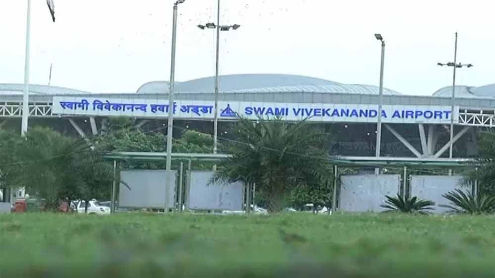 अहमदाबाद विमान हादसा : रायपुर से अहमदाबाद की फ्लाइट रद्द अहमदाबाद विमान हादसा : रायपुर से अहमदाबाद की फ्लाइट रद्द