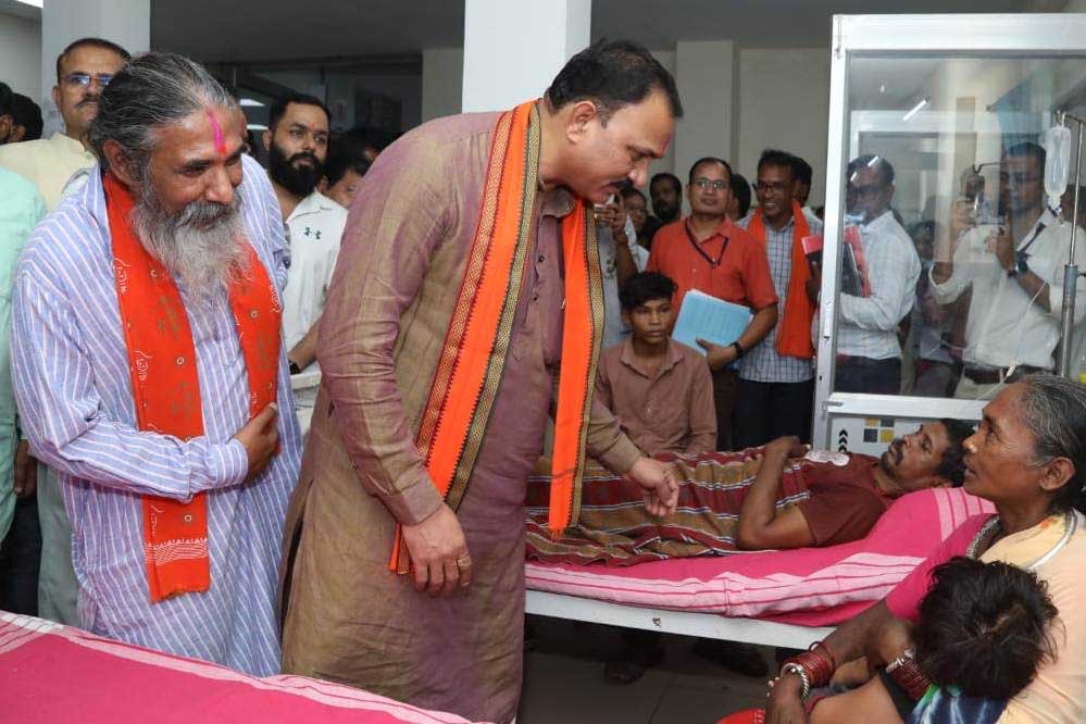 रायपुर : स्वास्थ्य मंत्री श्याम बिहारी जायसवाल एमसीएच अलबेलापारा व शासकीय कोमलदेव अस्पताल का किया औचक निरीक्षण रायपुर : स्वास्थ्य मंत्री श्याम बिहारी जायसवाल एमसीएच अलबेलापारा व शासकीय कोमलदेव अस्पताल का किया औचक निरीक्षण