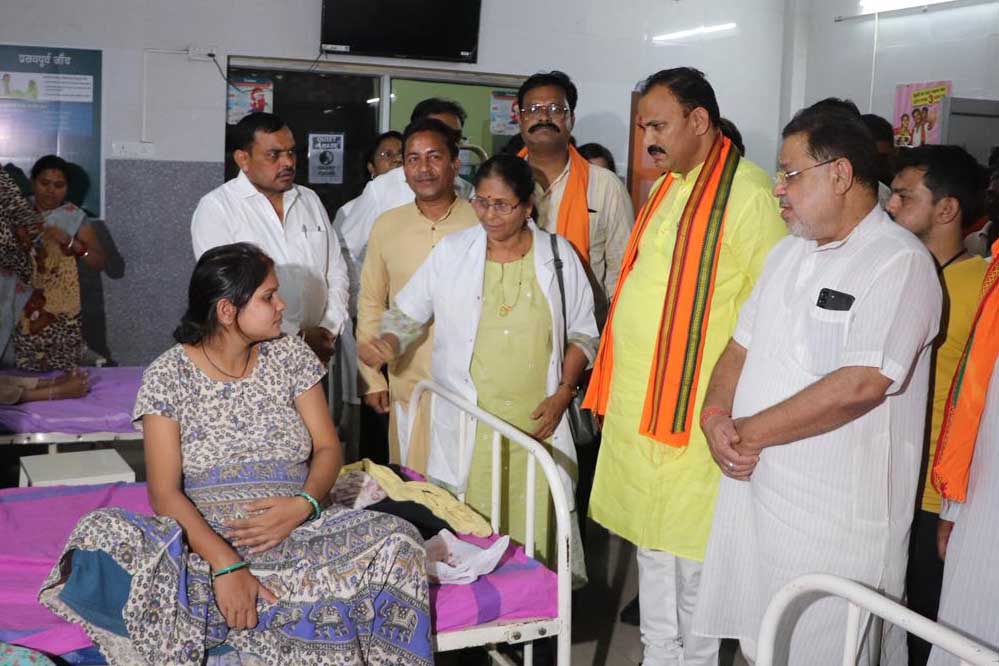 रायपुर : स्वास्थ्य मंत्री ने मातृ एवं शिशु अस्पताल रायपुर का किया निरीक्षण रायपुर : स्वास्थ्य मंत्री ने मातृ एवं शिशु अस्पताल रायपुर का किया निरीक्षण