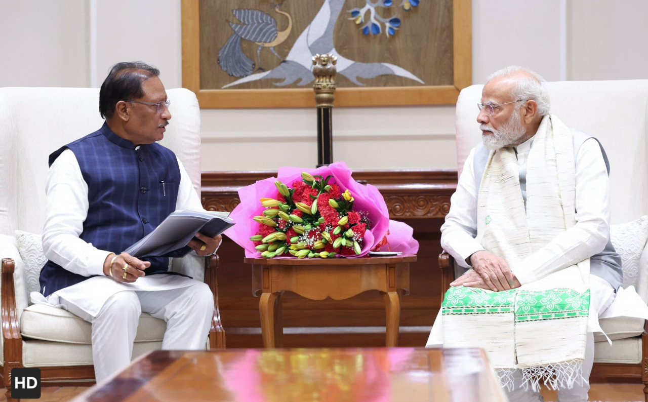 CG NEWS: मुख्यमंत्री विष्णुदेव साय ने प्रधानमंत्री मोदी से की मुलाकात, CM साय ने कहा — “छत्तीसगढ़ में हर गारंटी निभा रही है हमारी सरकार”…. CG NEWS: मुख्यमंत्री विष्णुदेव साय ने प्रधानमंत्री मोदी से की मुलाकात, CM साय ने कहा — “छत्तीसगढ़ में हर गारंटी निभा रही है हमारी सरकार”….