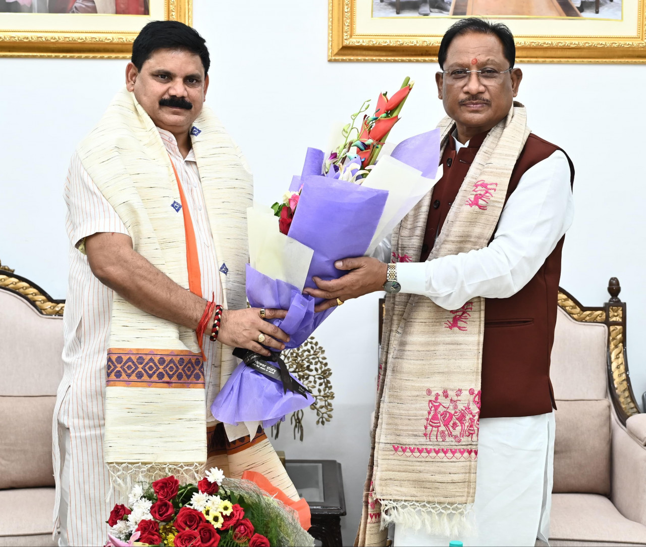 CG NEWS: मुख्यमंत्री विष्णु देव साय से केंद्रीय मंत्री सतीश चन्द्र दुबे की मुलाकात, कोयला खनन और श्रमिक हितों पर हुई चर्चा… CG NEWS: मुख्यमंत्री विष्णु देव साय से केंद्रीय मंत्री सतीश चन्द्र दुबे की मुलाकात, कोयला खनन और श्रमिक हितों पर हुई चर्चा…