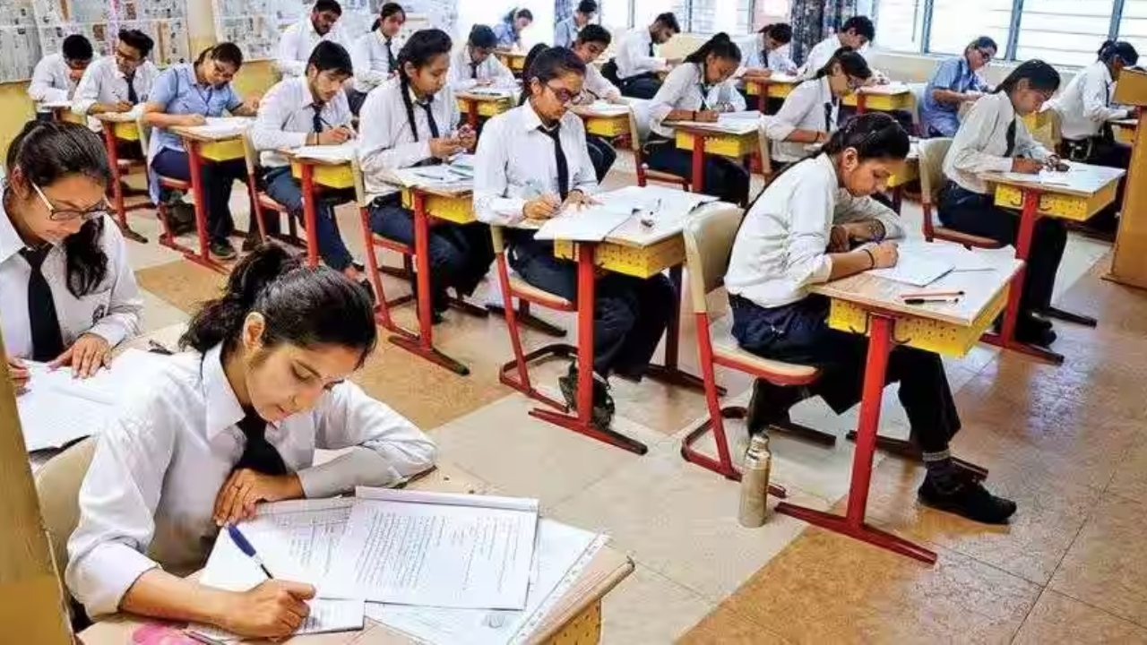 CG NEWS: छत्तीसगढ़ बोर्ड की दूसरी मुख्य परीक्षा इतने जुलाई से, विलंब शुल्क के साथ 30 जून तक भरे जा सकेंगे फॉर्म…. CG NEWS: छत्तीसगढ़ बोर्ड की दूसरी मुख्य परीक्षा इतने जुलाई से, विलंब शुल्क के साथ 30 जून तक भरे जा सकेंगे फॉर्म….
