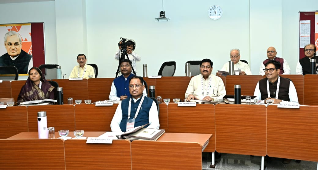 CG NEWS: चिंतन शिविर 2.0 के पोस्ट लंच सत्र में मुख्यमंत्री सहित मंत्रियों ने सीखे बेहतर वित्तीय प्रबंधन के गुर…