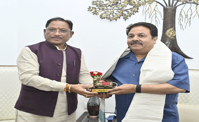 मुख्यमंत्री श्री साय से बीसीसीआई उपाध्यक्ष श्री राजीव शुक्ला ने की सौजन्य मुलाकात मुख्यमंत्री श्री साय से बीसीसीआई उपाध्यक्ष श्री राजीव शुक्ला ने की सौजन्य मुलाकात