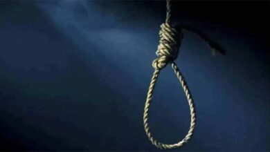 तखतपुर ताज मेटाडोर सर्विस में हेल्पर का काम करने वाले युवक ने फांसी लगाकर की आत्महत्या