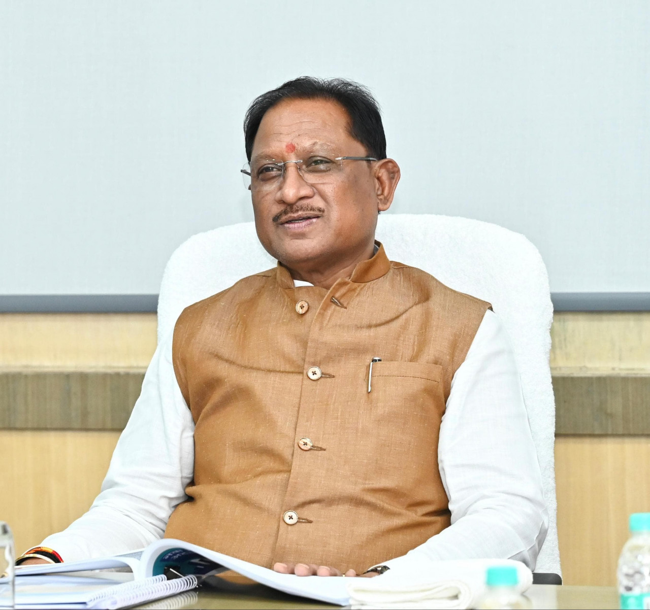 CG NEWS: मुख्यमंत्री विष्णु देव साय ने मंत्रालय में आवास एवं पर्यावरण विभाग की समीक्षा बैठक ली, अधिकारियों को दिए आवश्यक निर्देश…. CG NEWS: मुख्यमंत्री विष्णु देव साय ने मंत्रालय में आवास एवं पर्यावरण विभाग की समीक्षा बैठक ली, अधिकारियों को दिए आवश्यक निर्देश….